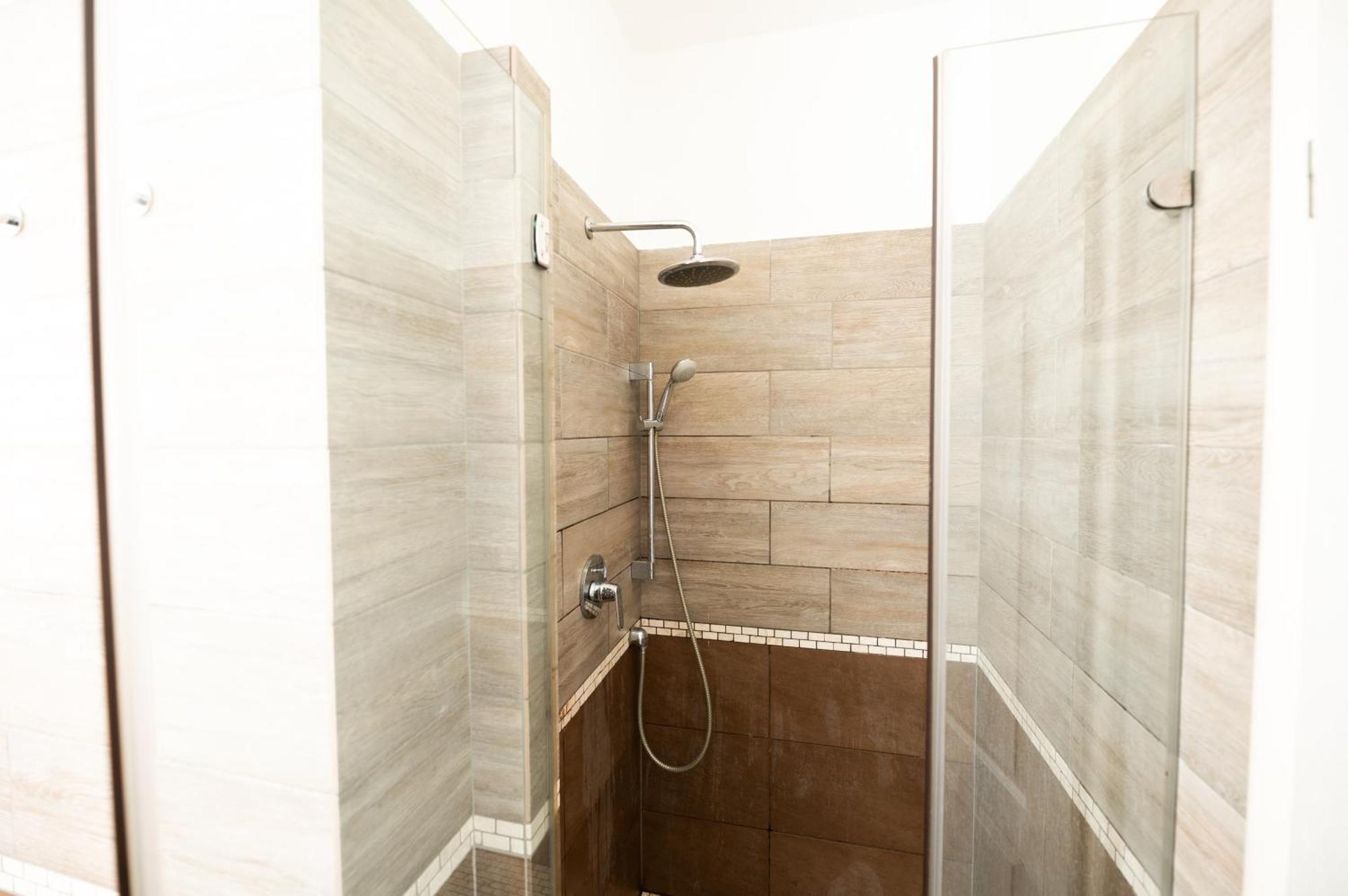 شقة Danube Dwelling Akacfa 41 بودابست المظهر الخارجي الصورة